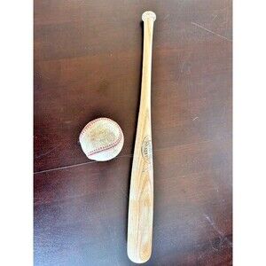 Vintage WILSON Little league #A 1074 Official Baseball and 125 Lousiville Bat